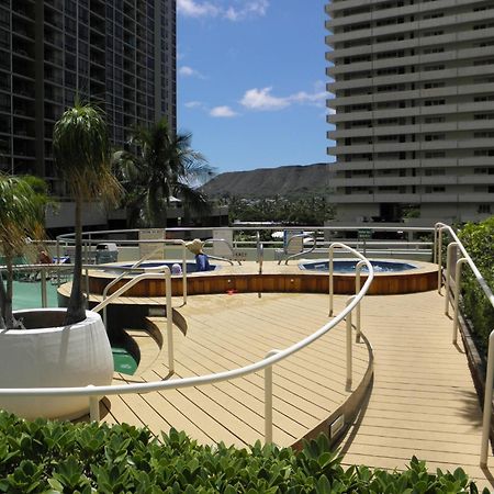 Gorgeous Condo With Ocean View, Near Beach, Free Parking Honolulu Kültér fotó