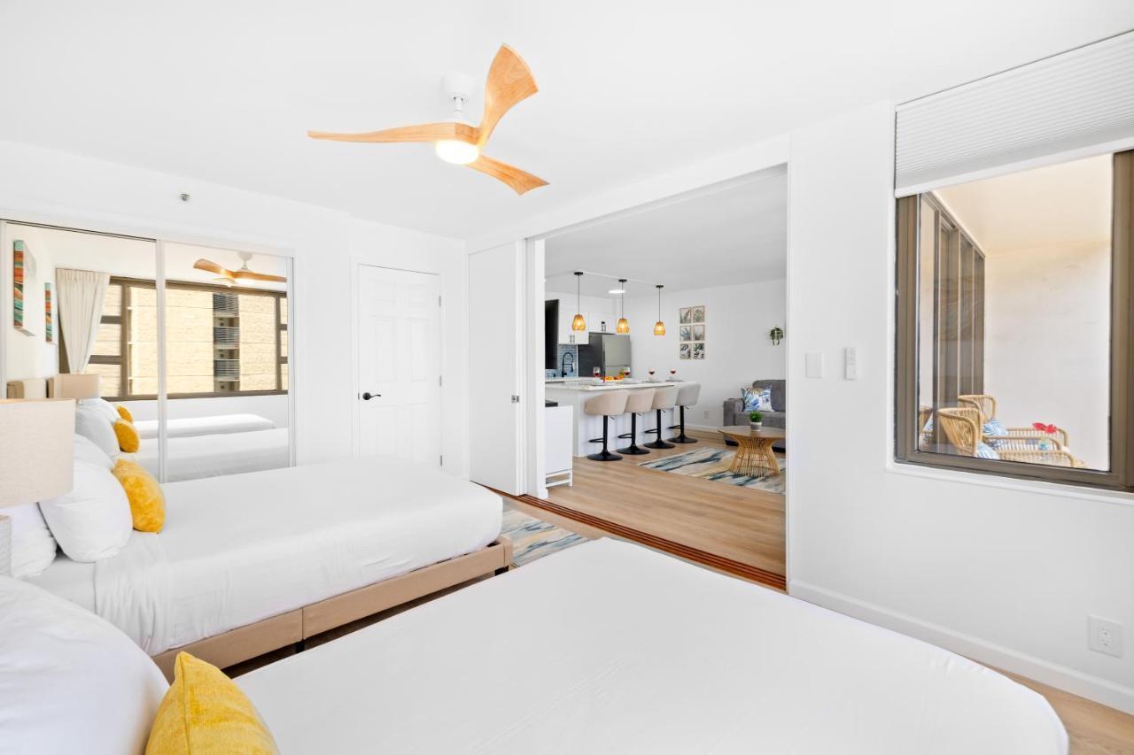 Gorgeous Condo With Ocean View, Near Beach, Free Parking Honolulu Kültér fotó