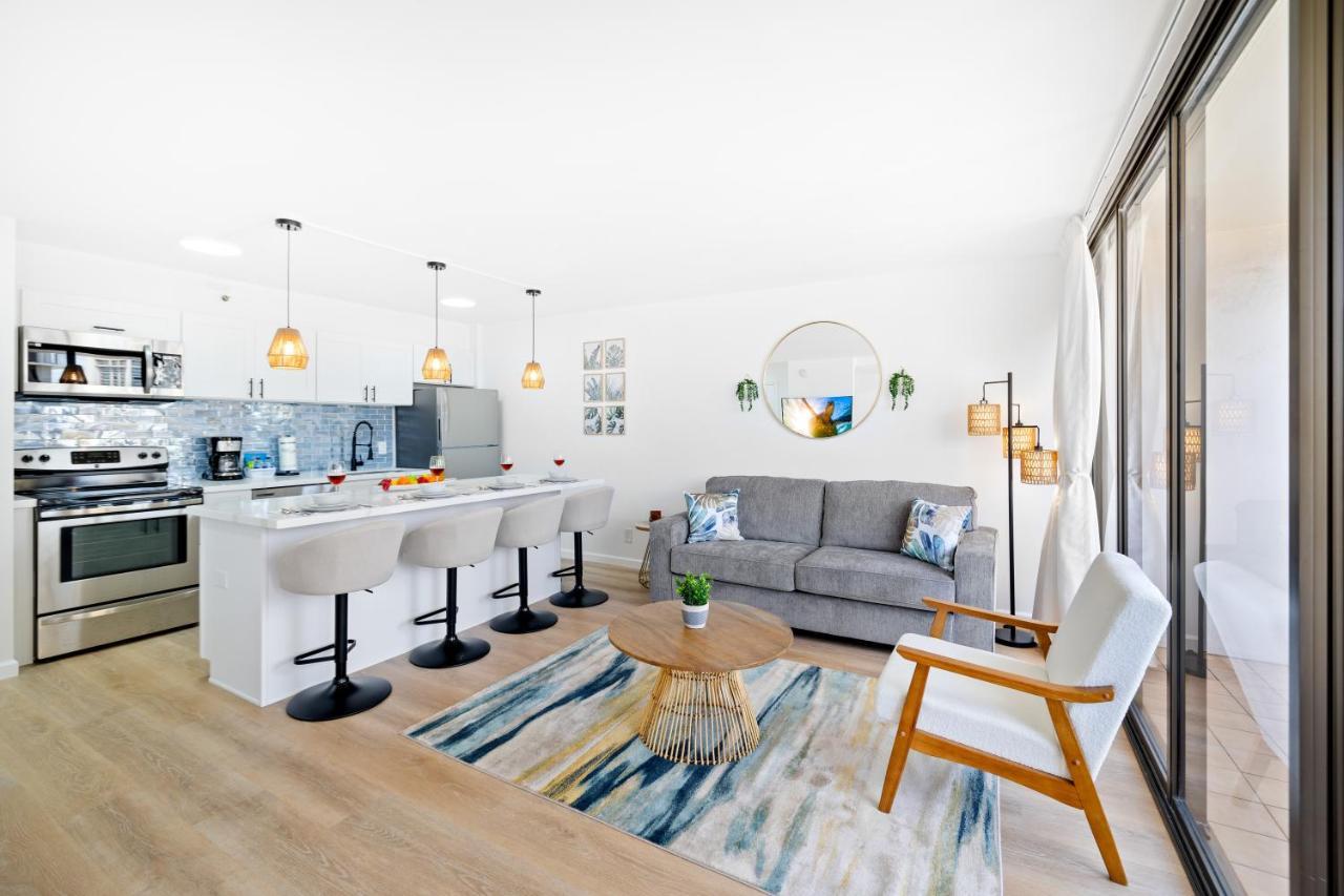 Gorgeous Condo With Ocean View, Near Beach, Free Parking Honolulu Kültér fotó