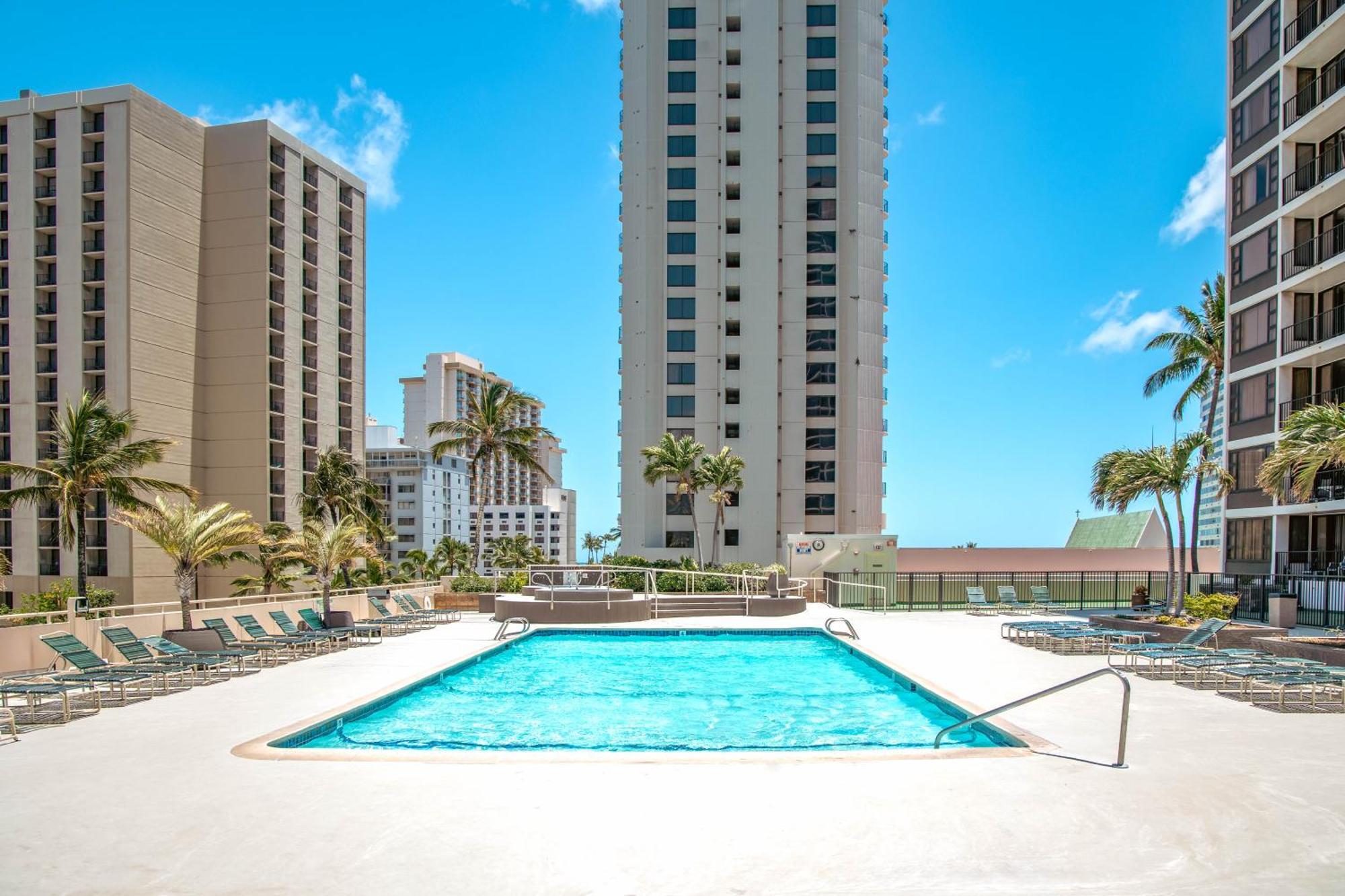 Gorgeous Condo With Ocean View, Near Beach, Free Parking Honolulu Kültér fotó