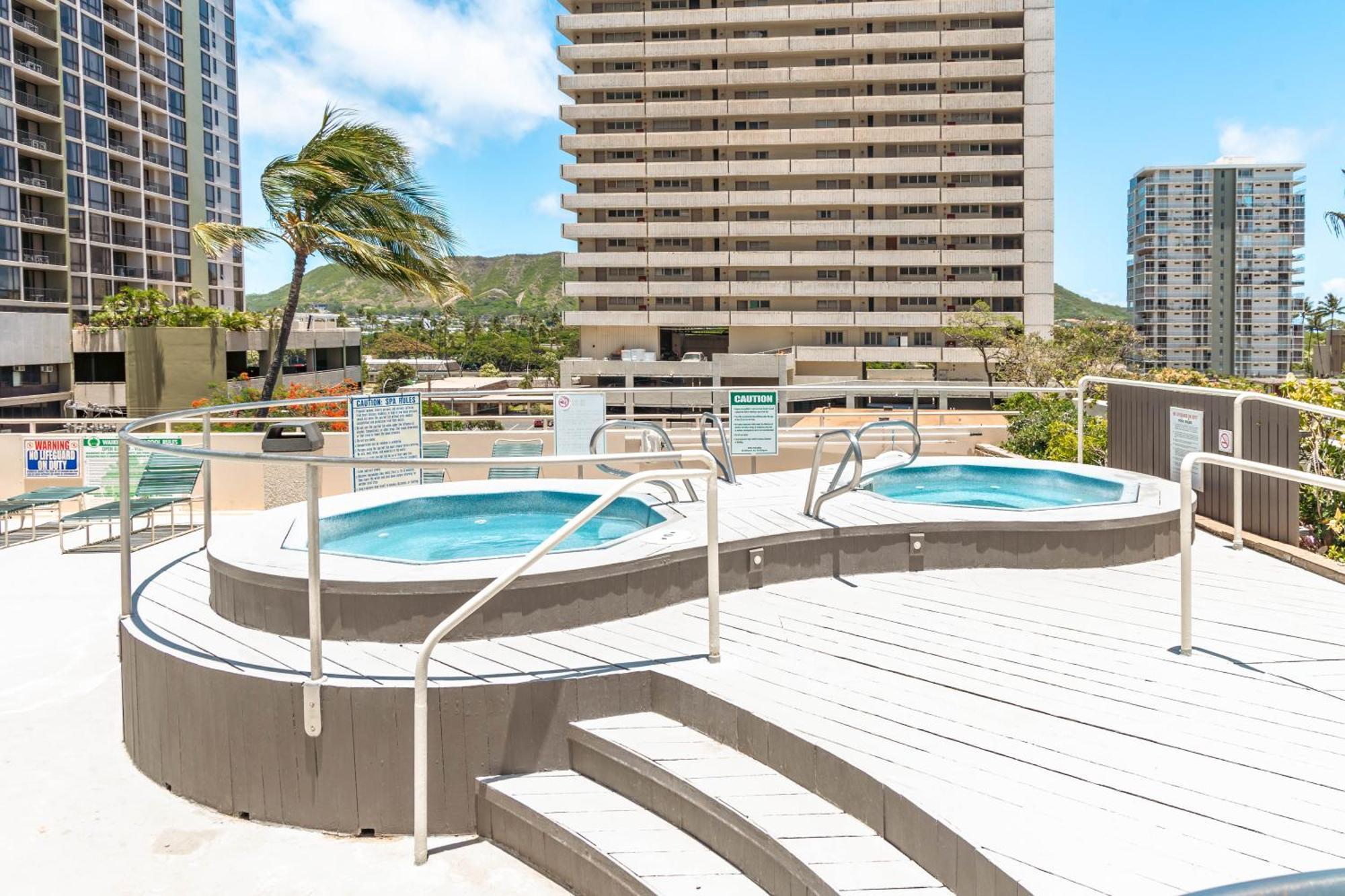 Gorgeous Condo With Ocean View, Near Beach, Free Parking Honolulu Kültér fotó